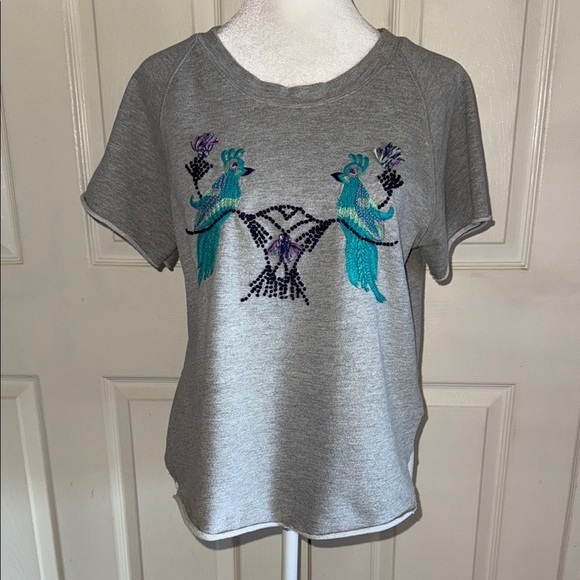 Banjanan Gray Embroidered Peacock Short Sleeve Raw Curved Hem Top - Picture 1 of 6